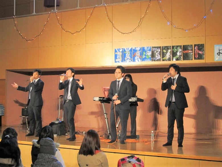 GIFTSのコンサートの様子